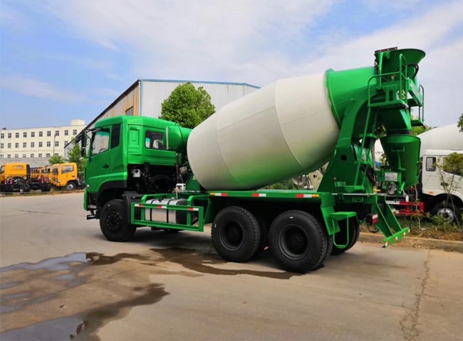 Cho thu&ecirc; xe bồn chở nước tưới c&acirc;y xanh tại c&aacute;c khu vực