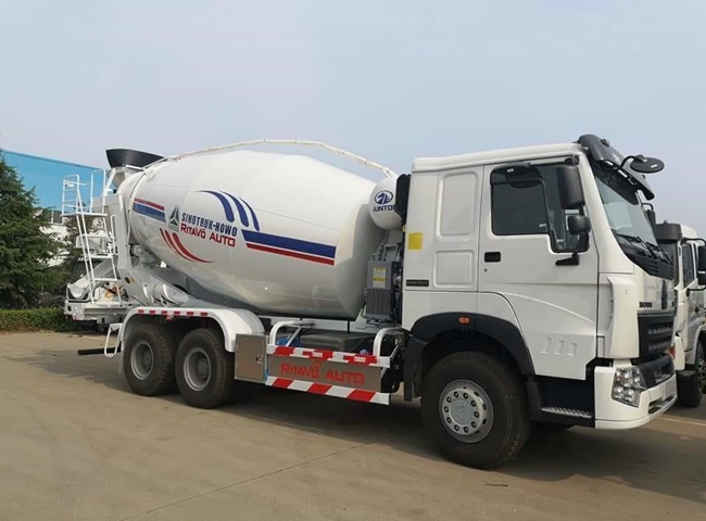 Cho thu&ecirc; xe chở nước tưới c&acirc;y H&ocirc;̀ng Đức ch&acirc;́t lượng cao