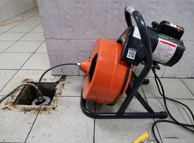 Th&ocirc;ng cống nghẹt quận 1 gi&aacute; rẻ Tiến Minh với bề d&agrave;y kinh nghiệm