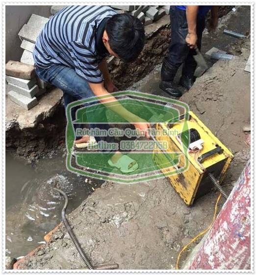 X&acirc;y dựng lại c&aacute;c cống r&atilde;nh đường ống tho&aacute;t nước